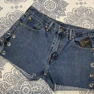 🍁 PRICE DROPPED $12 Levi's Blue Jean Shorts with Silver Accents Size 30 NEW